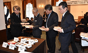 試食・審査