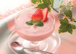 いちごプリン(カットいちごのせ) いちごプリン(カットいちごのせ)