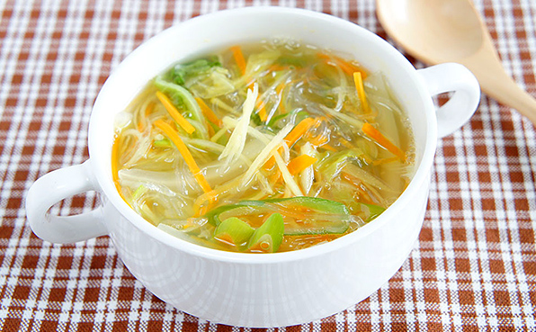 野菜と春雨のしょうがレモンスープ