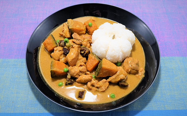 プルーンが隠し味♪パンプキンチキンカレー