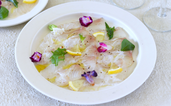 白身魚の爽やかレモンカルパッチョ