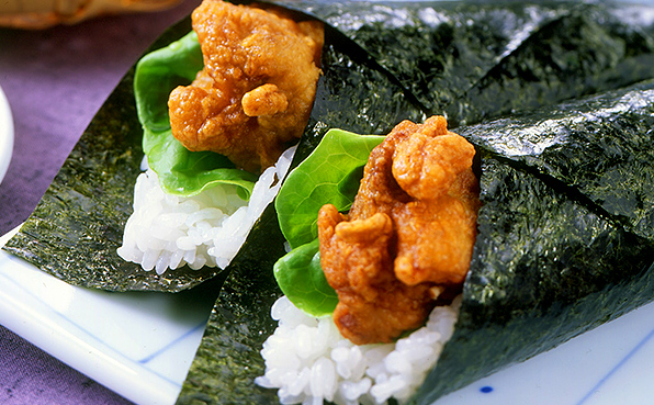 鶏の唐揚げ手巻き寿司