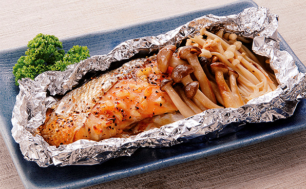 鮭ときのこのホイル焼き
